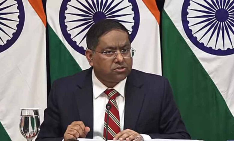 बांग्लादेश-में-अल्पसंख्यकों-पर-बढ़ती-हिंसा-पर-भारत-की-कड़ी-चिंता,-कहा–-हालात-बेहद-गंभीर