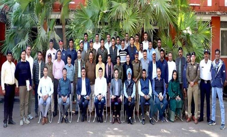 यातायात-पुलिस-का-रोड-सेफ्टी-4e’s-आधारित-दो-दिवसीय-रिफ्रेशर-कोर्स-संपन्न