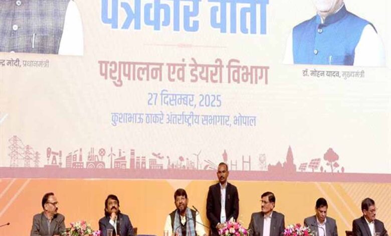 दुग्ध-संकलन-के-साथ-किसानों-की-आय-बढ़ाने-हो-रहे-हैं-समन्वित-प्रयास-:-पशुपालन-एवं-डेयरी-राज्यमंत्री-पटेल