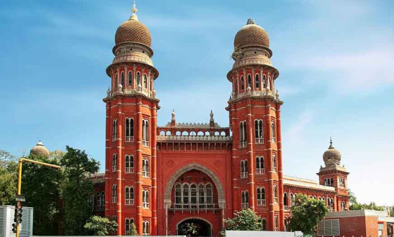 भगवान से ऊपर कोई नहीं, मंदिर में व्यक्ति विशेष के सम्मान का कोई कानूनी अधिकार नहीं — किस मामले में HC की टिप्पणी?
