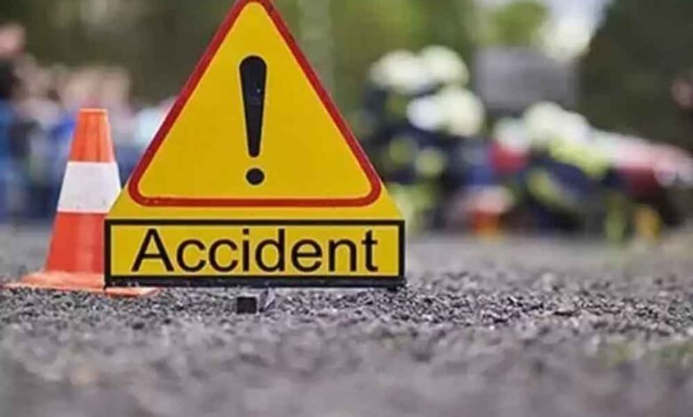 मयूरभंज में दर्दनाक सड़क हादसा: बस की टक्कर से तीन युवकों की मौके पर मौत