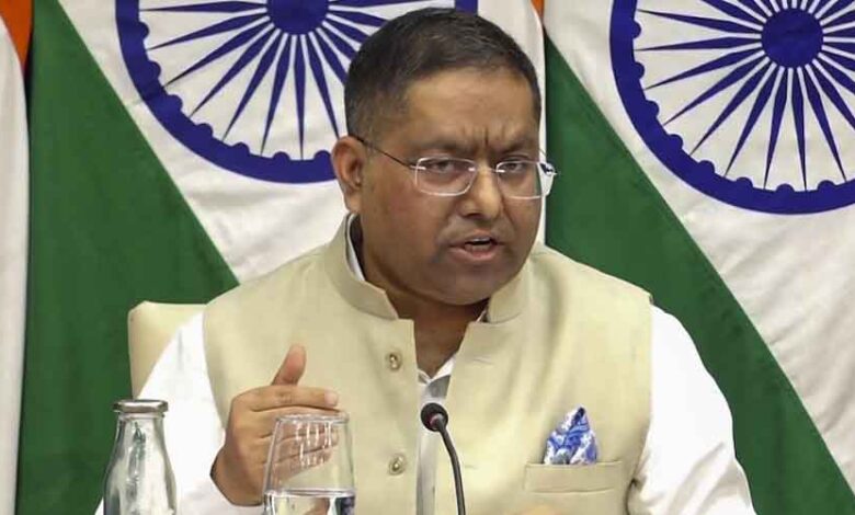 भारत पर 500% टैरिफ की धमकी? ट्रंप की मंजूरी वाले बिल पर सरकार का कड़ा पलटवार