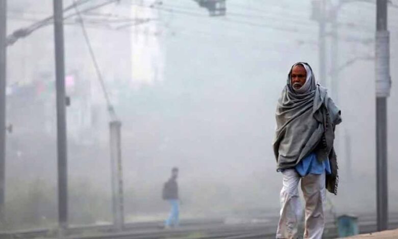 पारा @2.9 डिग्री, खूब ठिठुर रही दिल्ली, शीतलहर का येलो अलर्ट