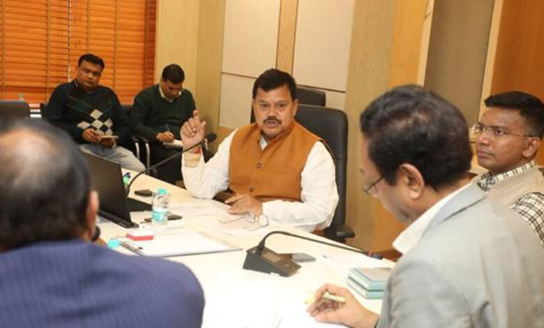 समाधान-योजना-के-क्रियान्वयन-में-कोताही-पर-होगी-सख्त-कार्यवाई-ऊर्जा-मंत्री-तोमर