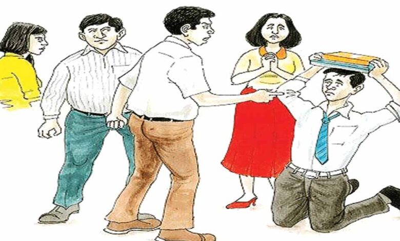जूनियर छात्रों पर शारीरिक और मानसिक उत्पीड़न, 23 पर FIR दर्ज