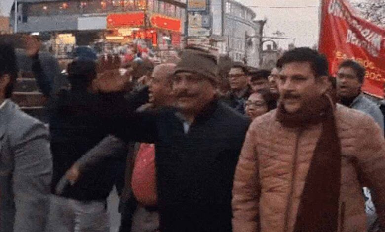 लाखों बैंक कर्मचारी ‘फाइव डे वीक’ के लिए सड़कों उतरे, 7 हजार से ज्यादा शाखाओं में हड़ताल के चलते तालाबंदी