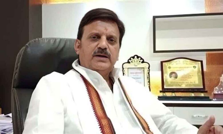 MP में डॉक्टरों–पैरामेडिकल स्टाफ की कमी पर डिप्टी सीएम शुक्ला सख्त, बोले– समयबद्ध भर्ती अब जरूरी