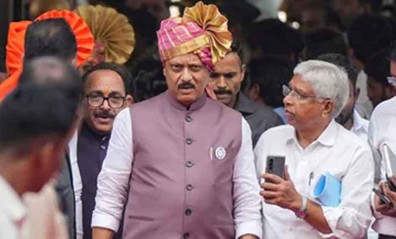 अजित-पवार-के-बाद-ncp-का-भविष्य-अधर-में?-विरासत,-विलय-और-नेतृत्व-पर-उठे-5-बड़े-सवाल