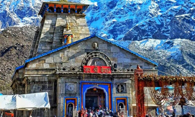 केदारनाथ मंदिर परिसर में मोबाइल पूरी तरह बैन, नई गाइडलाइन के तहत भारी जुर्माने का प्रावधान