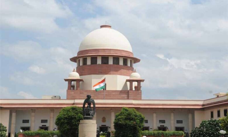 sc-का-ऐतिहासिक-फैसला:-हर-स्कूल-में-अब-सैनेटरी-पैड-अनिवार्य