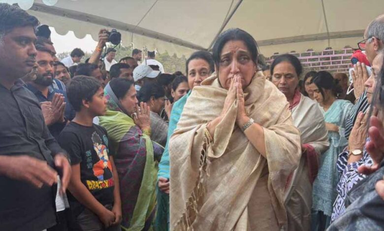 आंसुओं-और-खुशियों-के-बीच-सुनेत्रा-पवार-का-राजतिलक,-बनी-महाराष्ट्र-की-पहली-महिला-उपमुख्यमंत्री