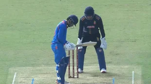 विजय हजारे ट्रॉफी: यश राठौड़-अथर्व तायडे के अर्धशतक, इशांत शर्मा के नाम बड़ी उपलब्धि, विदर्भ ने दिल्ली को दिया 301 का लक्ष्य