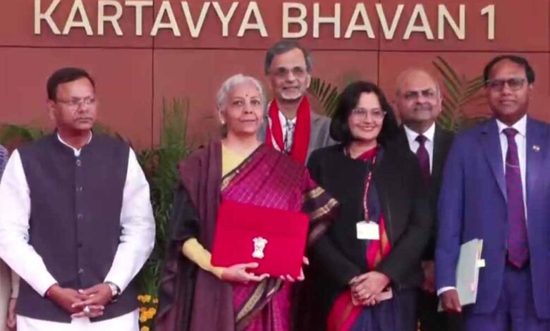 इन्फ्रास्ट्रक्चर को बूस्ट: सड़क-रेल-मेट्रो के लिए रिकॉर्ड फंडिंग, ₹12.20 लाख करोड़ कैपेक्स से छोटे शहरों को मिलेगी नई रफ्तार
