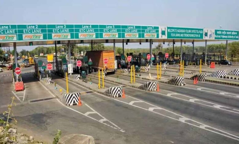 अब Toll Plaza पर नहीं रुकेगी गाड़ी! देश का पहला बैरियर-फ्री टोल सिस्टम इस राज्य में शुरू