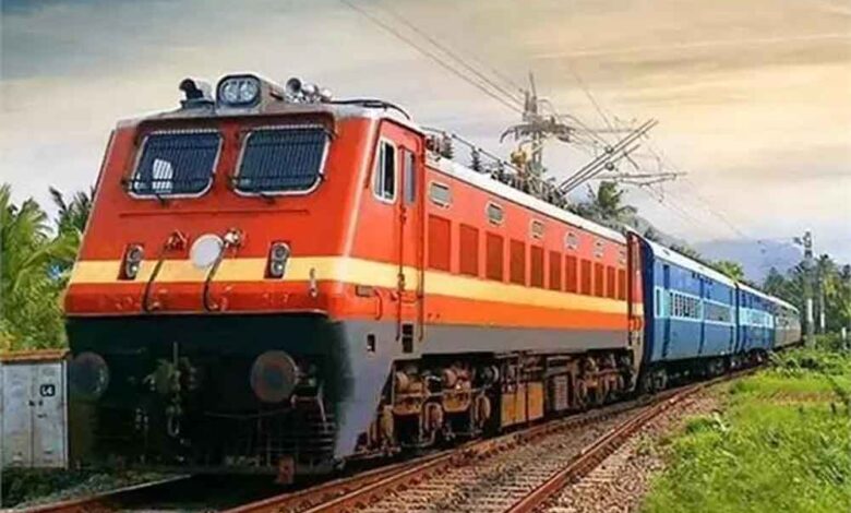 भारतीय-रेलवे-का-बड़ा-अपडेट:-अब-ट्रेन-छूटने-से-15-मिनट-पहले-तक-बदल-सकेंगे-बोर्डिंग-स्टेशन,-जानें-पूरा-नियम