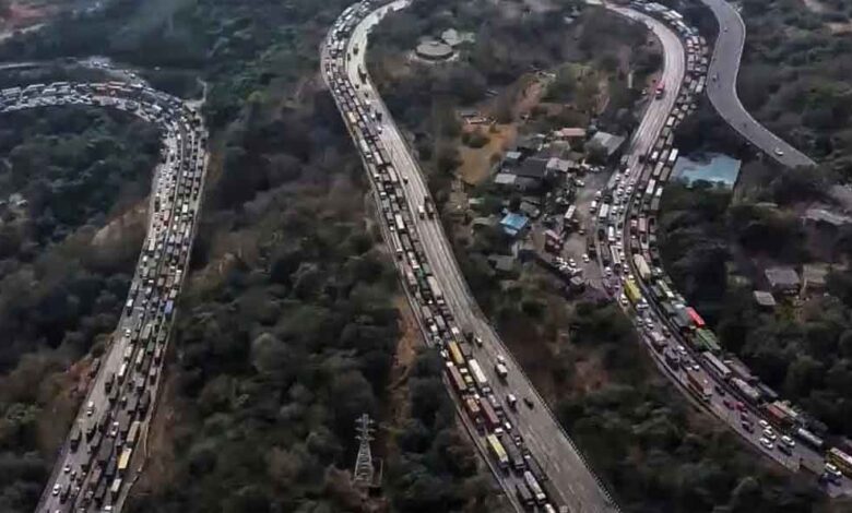 33-घंटे-के-महाजाम-का-असर:-1.2-लाख-लोगों-को-मिलेगा-टोल-रिफंड,-खातों-में-लौटेंगे-करोड़ों-रुपये