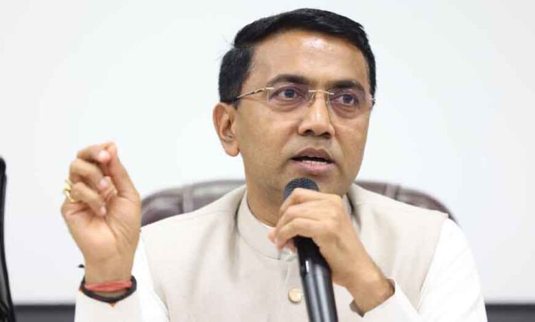 गोवा-में-सियासी-टकराव:-सावंत-की-अपील-ठुकराकर-विधायक-बोरकर-का-भूमि-उपयोग-नियमों-पर-आंदोलन-तेज