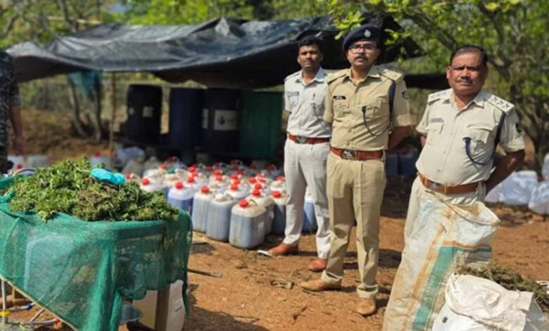 ओडिशा-पुलिस-की-अब-तक-की-सबसे-बड़ी-ड्रग-स्ट्राइक,-200-करोड़-की-हशीश-और-5-करोड़-का-गांजा-जब्त