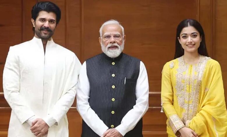 न्यूलीवेड-कपल-विजय-रश्मिका-ने-पीएम-मोदी-को-रिसेप्शन-में-किया-इन्वाइट,-सोशल-मीडिया-पर-तस्वीर-वायरल