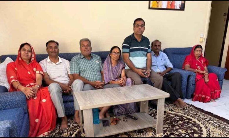 दुबई-में-फंसे-mp-के-श्रद्धालु,-रेड-अलर्ट-के-चलते-फ्लाइट-रद्द,-कथा-में-पहुंचे-परिवार-की-बढ़ी-चिंता