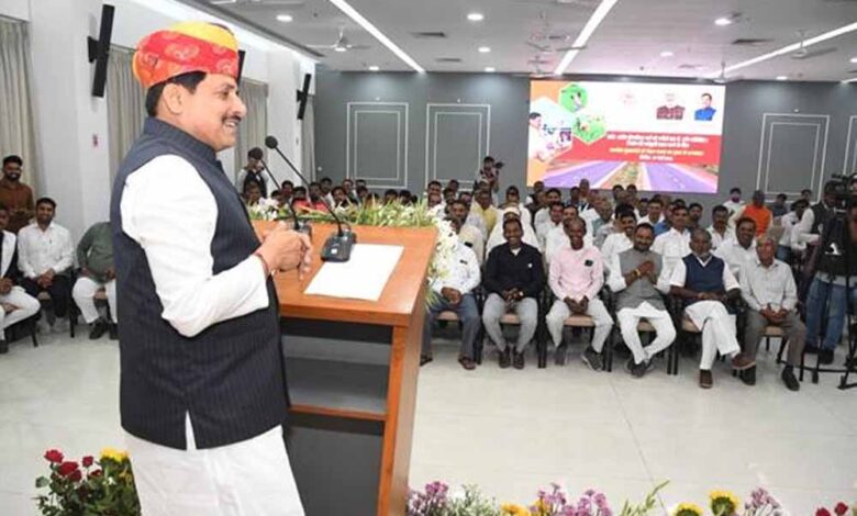 इंदौर-उज्जैन ग्रीनफील्ड परियोजना किसान और सरकार के बीच विश्वास की बनेगी मिसाल : मुख्यमंत्री डॉ. यादव