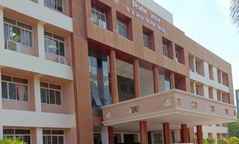 सात जिलों में निर्माण कार्यों की जांच 35 प्रोजेक्ट का किया औचक निरीक्षण
