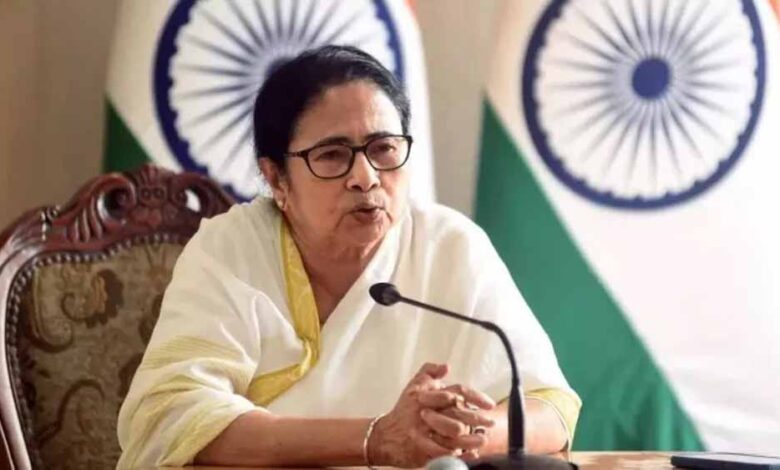 चुनाव से पहले ममता का बड़ा दांव: 10वीं पास बेरोजगारों को मिलेगा मासिक भत्ता