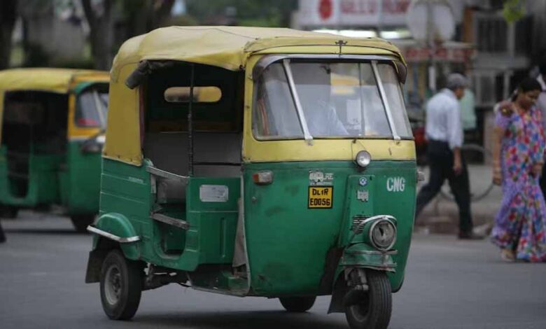 महाराष्ट्र में नए ऑटो रिक्शा परमिट पर रोक: ट्रैफिक, प्रदूषण और बढ़ती प्रतिस्पर्धा बनी वजह