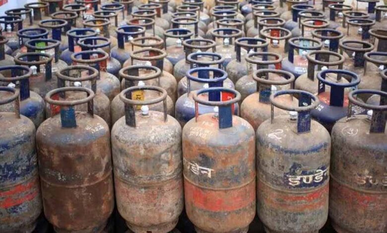 बस दो दिन की LPG बची, किचन बंद होने का खतरा, होटल-रेस्टोरेंट में हाहाकार