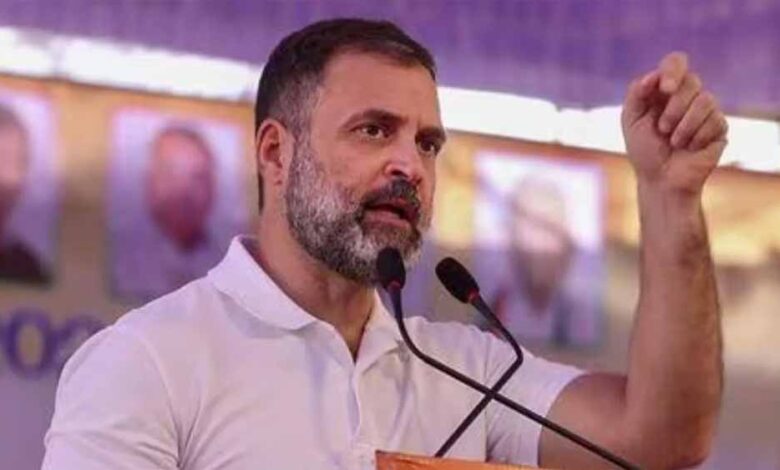 सावरकर टिप्पणी केस में राहुल गांधी को राहत, कोर्ट ने आपराधिक मानहानि मामला किया बंद