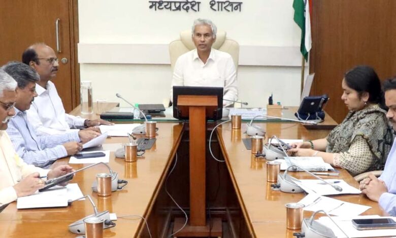 मुख्य सचिव ने गैस सिलेंडर आपूर्ति को लेकर कलेक्टरों की महत्वपूर्ण बैठक ली