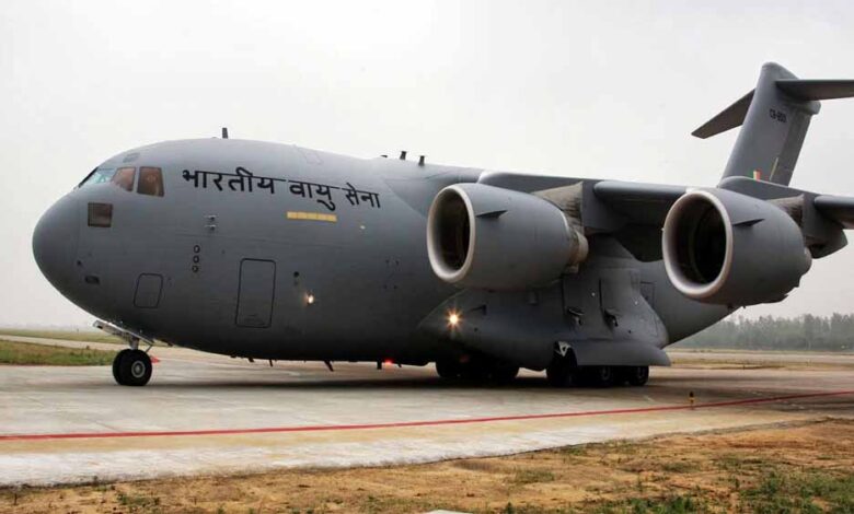 संकट में दुनिया का सहारा बना भारत, अपने नागरिकों की सुरक्षा में नंबर वन