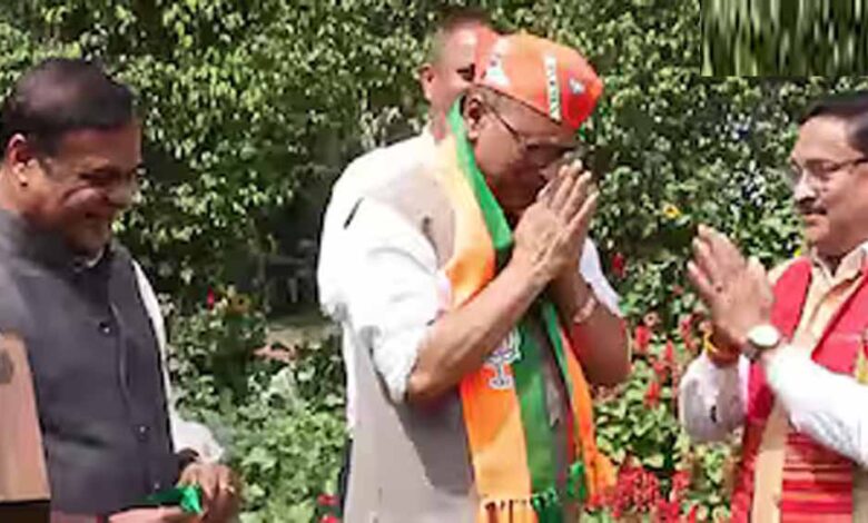 कांग्रेस-छोड़ते-ही-bjp-में-शामिल-हुए-प्रद्युत-बोरदोलोई,-cm-हिमंता-के-दो-बड़े-संकेतों-से-बढ़ी-सियासी-हलचल