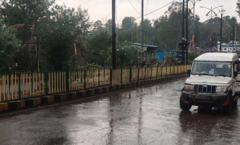 भोपाल, जबलपुर समेत आधे MP में बारिश, कई जिलों में ओले गिरने से फसलों को नुकसान; 34 जिलों में अलर्ट