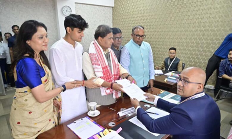 असम-चुनाव:-himanta-biswa-sarma-ने-भरा-नामांकन,-7वीं-बार-आजमा-रहे-किस्मत