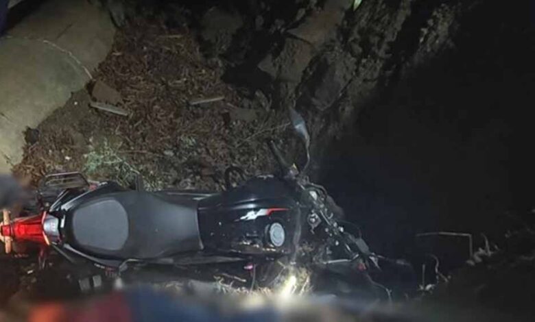 मंडला में दर्दनाक हादसा: जर्जर पुल से गिरी बाइक, चार युवकों की मौत