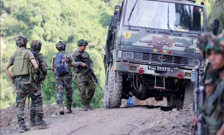 असम में बड़ा हमला: पुलिस कमांडो कैंप पर उग्रवादियों की रॉकेट से फायरिंग, 4 जवान घायल