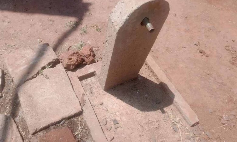 ग्राम मलैकी में नहीं है बिजली पानी की सुविधा शासन प्रशासन मौन।