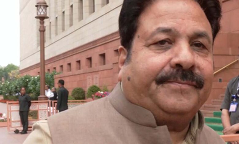 lpg-कीमतों-पर-घमासान:-विपक्ष-का-सरकार-पर-हमला,-विदेशी-नीति-को-बताया-जिम्मेदार