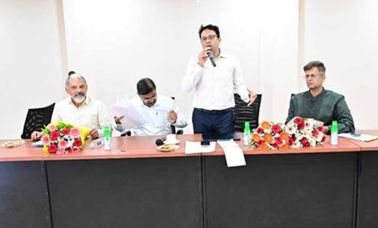 मंडीदीप औद्योगिक क्षेत्र में एलपीजी आपूर्ति व्यवस्था की हुई समीक्षा