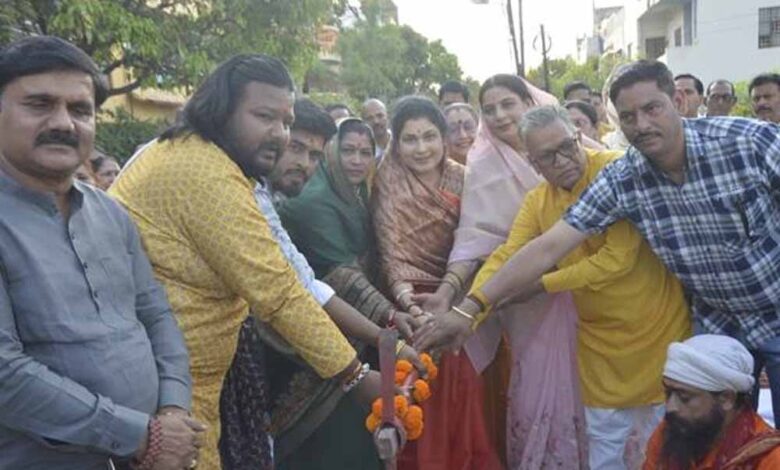 जनता की सेवा और क्षेत्र का विकास ही हमारा मूलमंत्र : राज्यमंत्री गौर