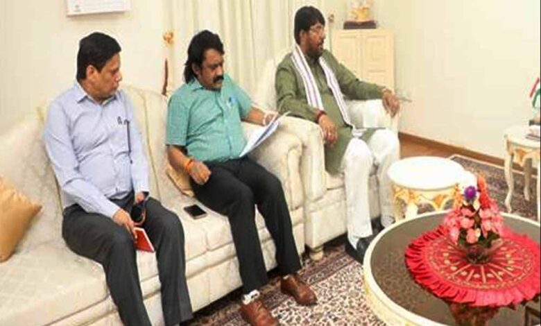 राज्यपाल  पटेल मुख्‍यमंत्री दुधारू पशु प्रदाय योजना के हितग्राहियों को पशुओं की देंगे सौगात