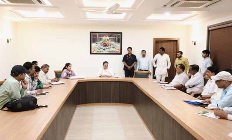 उप मुख्यमंत्री  शुक्ल ने हिनौती गौधाम के निर्माण कार्यों की समीक्षा की