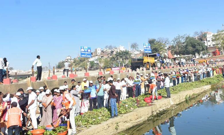प्रधानमंत्री कृषि सिंचाई योजना के तहत स्टॉप डैम और चेक डैम की मरम्मत व नवीनीकरण होंगे