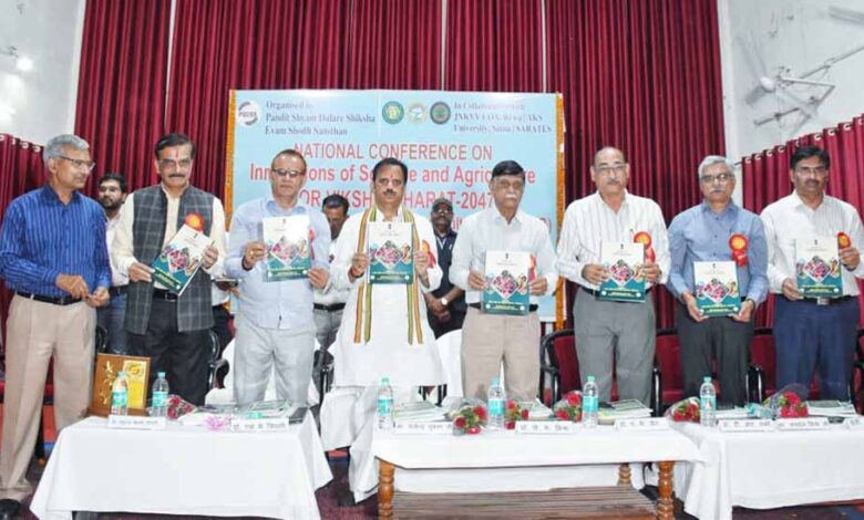 धरती-माता-और-भावी-पीढ़ी-को-स्वस्थ-रखने-के-लिए-करें-प्राकृतिक-खेती-:-उप-मुख्यमंत्री-शुक्ल