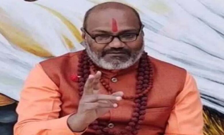 यति नरसिंहानंद का विवादित बयान, बोले- गांधी समाज के लिए जहर, गोडसे ने हत्या नहीं वध किया