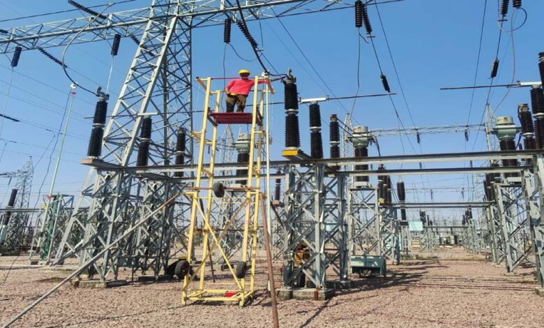 सब-स्टेशन मेंटेनेंस के लिए 36 फीट ऊँचाई का मैन लिफ्टर इन-हाउस डिज़ाइन एवं निर्माण