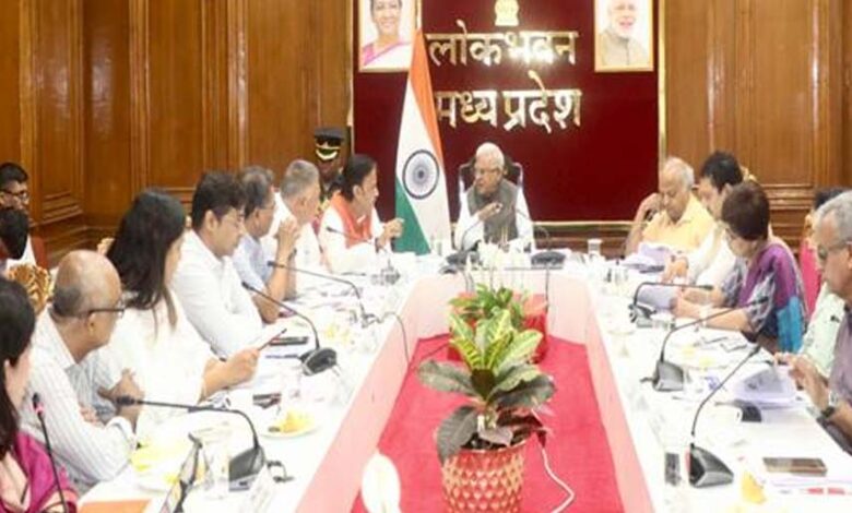 रोगियों के उपचार प्रयासों में सेवा भाव प्रमुख: राज्यपाल पटेल