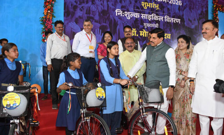 सरकारी स्कूलों पर बढ़ा भरोसा, नामांकन में 32.4% की भारी बढ़ोतरी, सीएम डॉ. यादव ने किया ‘स्कूल चले हम’ अभियान का आगाज