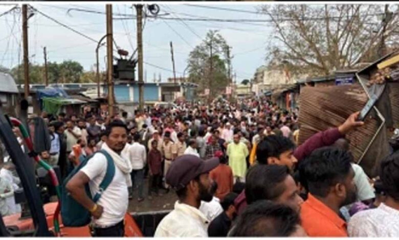 अनूपपुर हादसा: मलबे में दबे पिता को बचाने JCB लेकर पहुंचा बेटा, NDRF की रेस्क्यू टीम सक्रिय